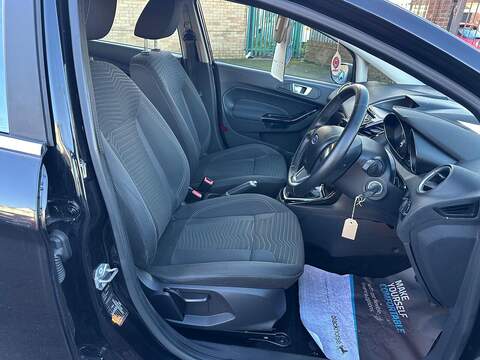 Ford Fiesta 1.0T EcoBoost Zetec Hatchback 5dr Petrol Manual Euro 6 (s/s) (100 ps) - U79566