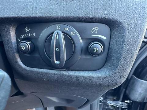 Ford Fiesta 1.0T EcoBoost Zetec Hatchback 5dr Petrol Manual Euro 6 (s/s) (100 ps) - U79566