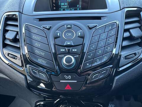 Ford Fiesta 1.0T EcoBoost Zetec Hatchback 5dr Petrol Manual Euro 6 (s/s) (100 ps) - U79566