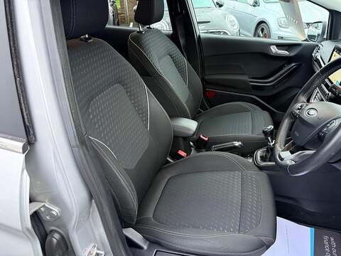 Ford Fiesta 1.0T EcoBoost Titanium Hatchback 5dr Petrol Manual Euro 6 (s/s) (100 ps) - U79567