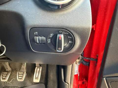 Audi A1 1.4 TFSI S line Sportback 5dr Petrol Manual Euro 6 (s/s) (125 ps) - U79570