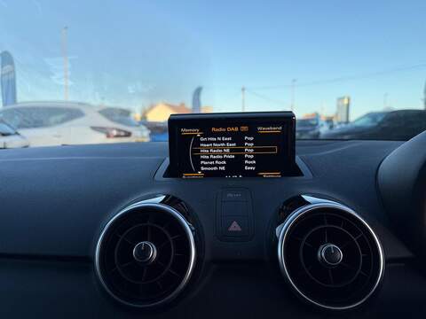 Audi A1 1.4 TFSI S line Sportback 5dr Petrol Manual Euro 6 (s/s) (125 ps) - U79570