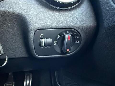 Audi A1 1.4 TFSI S line Sportback 5dr Petrol Manual Euro 6 (s/s) (125 ps) - U79570