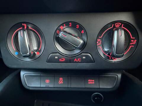 Audi A1 1.4 TFSI S line Sportback 5dr Petrol Manual Euro 6 (s/s) (125 ps) - U79570