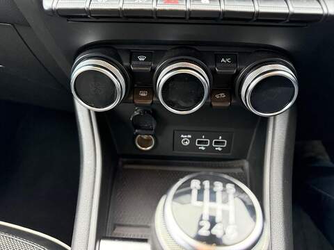 Renault Captur 1.0 TCe techno Euro 6 (s/s) 5dr - U79573