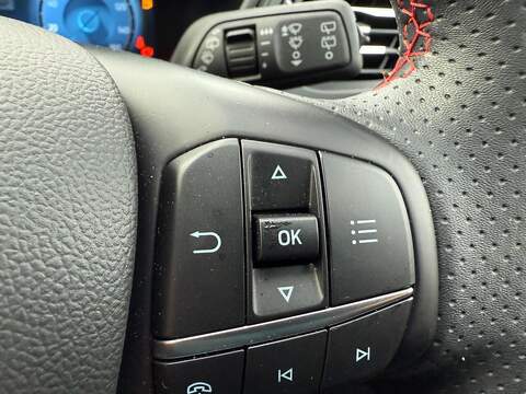 Ford Kuga 2.5 Duratec 14.4kWh ST-Line X CVT Euro 6 (s/s) 5dr - U79574