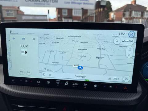 Ford Kuga 2.5 Duratec 14.4kWh ST-Line X CVT Euro 6 (s/s) 5dr - U79574