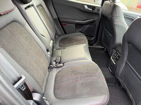 Ford Kuga 2.5 Duratec 14.4kWh ST-Line X CVT Euro 6 (s/s) 5dr - U79574