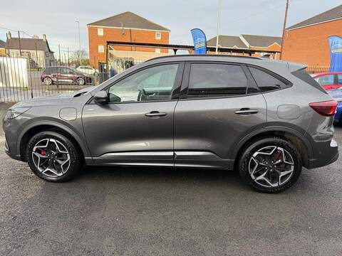 Ford Kuga 2.5 Duratec 14.4kWh ST-Line X CVT Euro 6 (s/s) 5dr - U79574