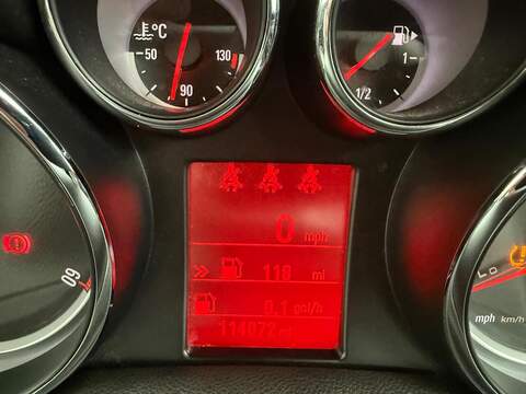 Vauxhall Mokka 1.6 CDTi Tech Line SUV 5dr Diesel Manual 2WD Euro 6 (s/s) (136 ps) - U79580