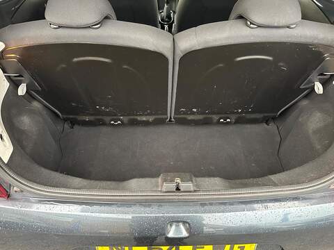 Peugeot 108 1.2 VTi PureTech Allure Hatchback 5dr Petrol Manual Euro 5 (82 ps) - U79582