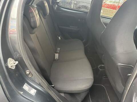 Peugeot 108 1.2 VTi PureTech Allure Hatchback 5dr Petrol Manual Euro 5 (82 ps) - U79582