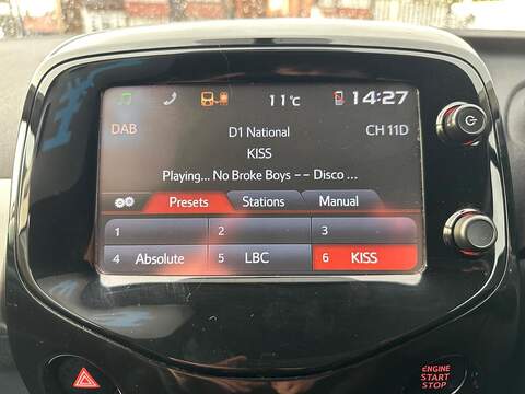 Peugeot 108 1.2 VTi PureTech Allure Hatchback 5dr Petrol Manual Euro 5 (82 ps) - U79582