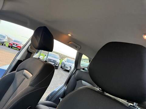 Renault Kadjar 1.3 TCe Dynamique Nav SUV 5dr Petrol Manual Euro 6 (s/s) (140 ps) - U79586