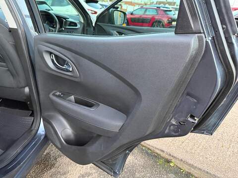 Renault Kadjar 1.3 TCe Dynamique Nav SUV 5dr Petrol Manual Euro 6 (s/s) (140 ps) - U79586
