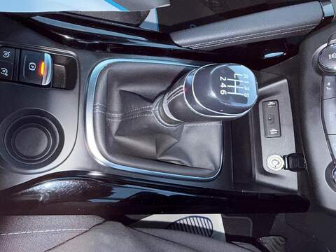 Renault Kadjar 1.3 TCe Dynamique Nav SUV 5dr Petrol Manual Euro 6 (s/s) (140 ps) - U79586