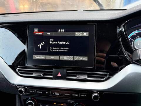 Kia Niro 1.6 GDi 2 SUV 5dr Petrol Hybrid DCT Euro 6 (s/s) (139 bhp) - U79589