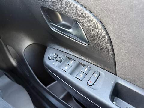 Vauxhall Corsa Corsa 1.2 Turbo Ultimate Euro 6 (s/s) 5dr Hatchback 1.2 Manual Petrol - U79592