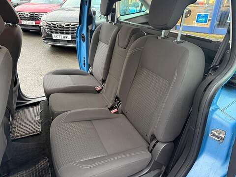 Ford Grand C-Max 1.5 TDCi Zetec MPV 5dr Diesel Powershift Euro 6 (s/s) (120 ps) - U79594