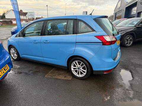 Ford Grand C-Max 1.5 TDCi Zetec MPV 5dr Diesel Powershift Euro 6 (s/s) (120 ps) - U79594