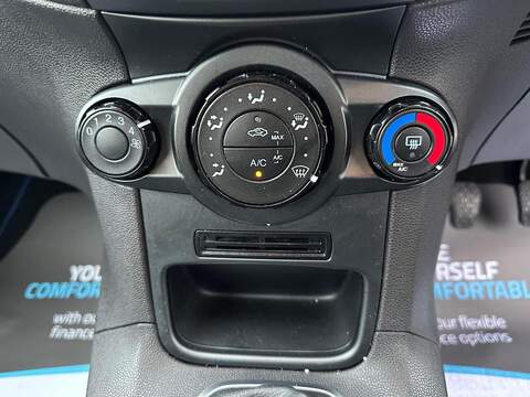 Ford Fiesta 1.25 Style Hatchback 3dr Petrol Manual Euro 5 (60 ps) - U79597