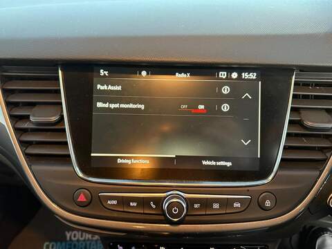 Vauxhall Crossland 1.2 Turbo Ultimate Auto Euro 6 (s/s) 5dr - U79603