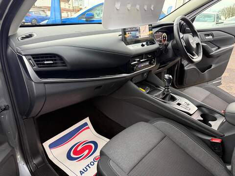 Nissan Qashqai 1.3 DIG-T MHEV N-Connecta Euro 6 (s/s) 5dr - U79604