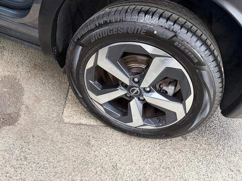 Nissan Qashqai 1.3 DIG-T MHEV N-Connecta Euro 6 (s/s) 5dr - U79604