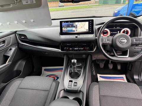 Nissan Qashqai 1.3 DIG-T MHEV N-Connecta Euro 6 (s/s) 5dr - U79604