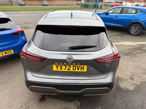 Nissan Qashqai 1.3 DIG-T MHEV N-Connecta Euro 6 (s/s) 5dr - U79604