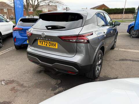 Nissan Qashqai 1.3 DIG-T MHEV N-Connecta Euro 6 (s/s) 5dr - U79604