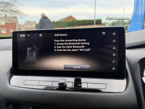 Nissan Qashqai 1.3 DIG-T MHEV N-Connecta Euro 6 (s/s) 5dr - U79604