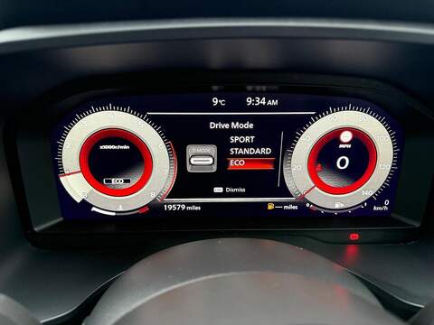 Nissan Qashqai 1.3 DIG-T MHEV N-Connecta Euro 6 (s/s) 5dr - U79604