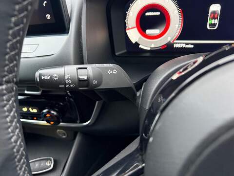 Nissan Qashqai 1.3 DIG-T MHEV N-Connecta Euro 6 (s/s) 5dr - U79604