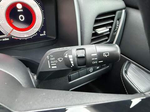 Nissan Qashqai 1.3 DIG-T MHEV N-Connecta Euro 6 (s/s) 5dr - U79604