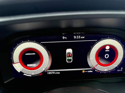 Nissan Qashqai 1.3 DIG-T MHEV N-Connecta Euro 6 (s/s) 5dr - U79604