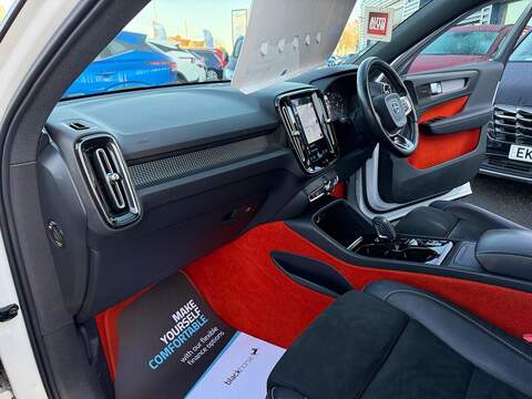 Volvo XC40 2.0 B4 MHEV R-Design Pro Auto Euro 6 (s/s) 5dr - U79606