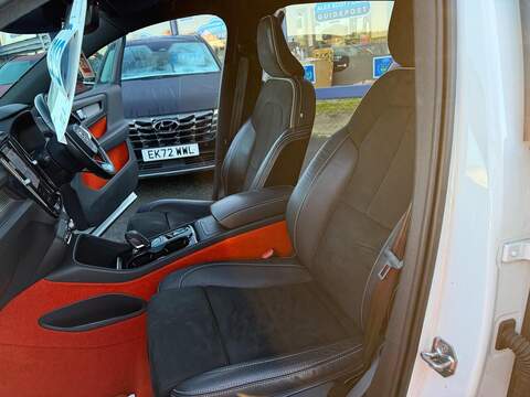 Volvo XC40 2.0 B4 MHEV R-Design Pro Auto Euro 6 (s/s) 5dr - U79606