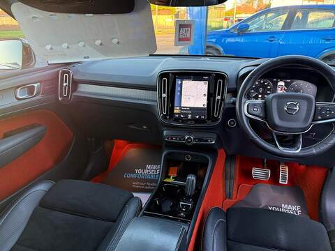 Volvo XC40 2.0 B4 MHEV R-Design Pro Auto Euro 6 (s/s) 5dr - U79606