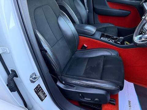 Volvo XC40 2.0 B4 MHEV R-Design Pro Auto Euro 6 (s/s) 5dr - U79606