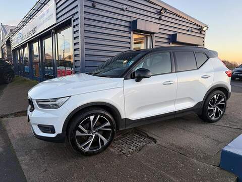 Volvo XC40 2.0 B4 MHEV R-Design Pro Auto Euro 6 (s/s) 5dr - U79606