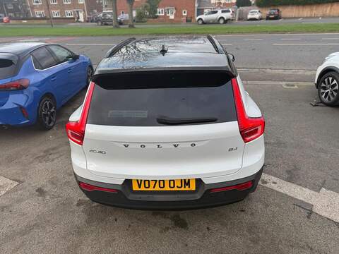Volvo XC40 2.0 B4 MHEV R-Design Pro Auto Euro 6 (s/s) 5dr - U79606