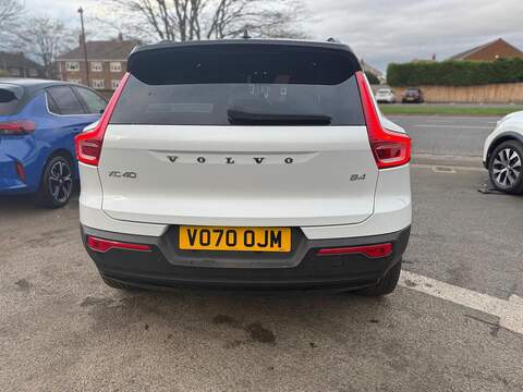 Volvo XC40 2.0 B4 MHEV R-Design Pro Auto Euro 6 (s/s) 5dr - U79606
