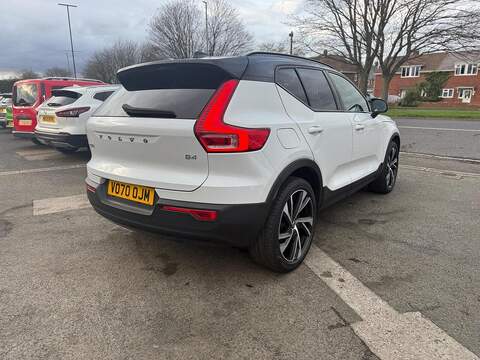 Volvo XC40 2.0 B4 MHEV R-Design Pro Auto Euro 6 (s/s) 5dr - U79606