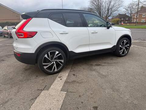 Volvo XC40 2.0 B4 MHEV R-Design Pro Auto Euro 6 (s/s) 5dr - U79606