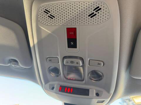 Peugeot 2008 1.2 PureTech Allure Premium + Euro 6 (s/s) 5dr - U79607