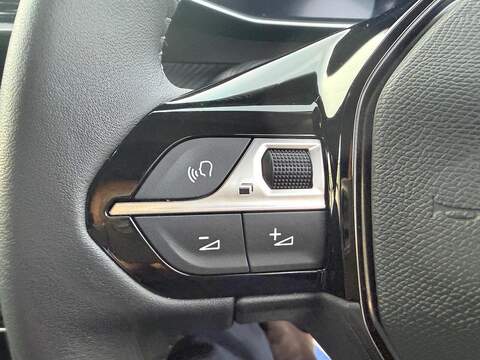 Peugeot 2008 1.2 PureTech Allure Premium + Euro 6 (s/s) 5dr - U79607