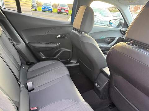 Peugeot 2008 1.2 PureTech Allure Premium + Euro 6 (s/s) 5dr - U79607