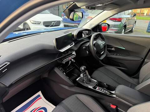 Peugeot 2008 1.2 PureTech Allure Premium + Euro 6 (s/s) 5dr - U79607