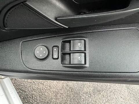 Fiat Punto 1.2 Pop Hatchback 5dr Petrol Manual Euro 5 (69 bhp) - U79608